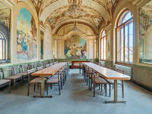 Pronájem kanceláře, Hradec Králové, Tomkova, 1600 m2