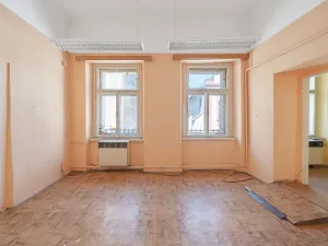 Prodej kanceláře, Hradec Králové, Tomkova, 1000 m2