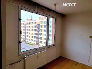 Prodej bytu 3+1, Hostinné, Sídliště, 71 m2