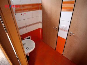 Pronájem obchodního prostoru, Kolín, Pod Hroby, 103 m2