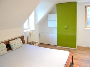 Pronájem bytu 2+kk, Praha - Stodůlky, U Albrechtova vrchu, 51 m2