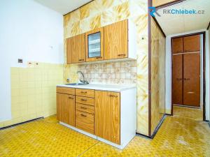 Prodej bytu 3+1, Karviná, tř. Těreškovové, 65 m2