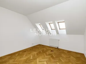 Prodej bytu 2+kk, Praha - Nové Město, Klimentská, 42 m2