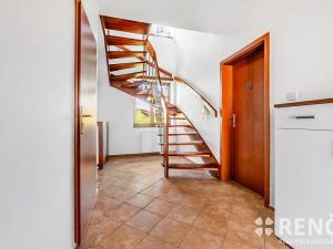 Prodej rodinného domu, Praha - Dolní Počernice, Jana Bílka, 301 m2