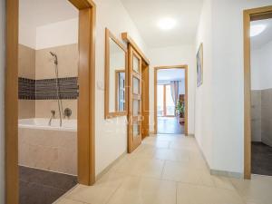 Prodej bytu 4+kk, Praha - Malešice, Univerzitní, 105 m2