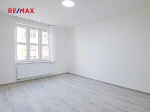 Pronájem bytu 2+kk, Jindřichův Hradec, Schwaigrova, 41 m2