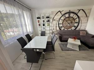 Pronájem bytu 2+1, Tanvald, U Lesíka, 59 m2