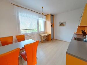 Pronájem bytu 3+1, Zlín, U Trojáku, 77 m2