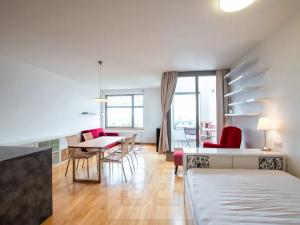 Pronájem bytu 1+kk, Praha - Prosek, Litoměřická, 52 m2