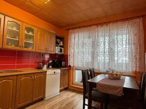 Prodej bytu 3+1, Orlová, Okružní, 75 m2