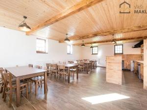 Prodej rodinného domu, Štipoklasy, 356 m2