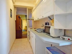 Pronájem bytu 1+1, Praha - Hlubočepy, Pod Ateliéry, 60 m2