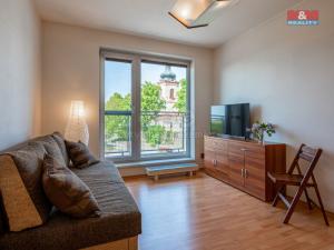Prodej bytu 2+kk, Neveklov, náměstí Jana Heřmana, 47 m2