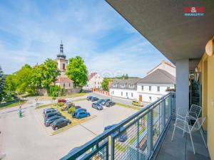 Prodej bytu 2+kk, Neveklov, náměstí Jana Heřmana, 47 m2