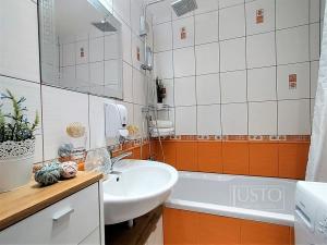 Pronájem bytu 2+1, Kestřany, 60 m2
