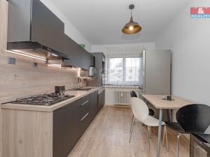 Pronájem bytu 2+1, Hradec Králové, Labská kotlina, 54 m2