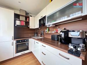 Pronájem bytu 2+1, Praha - Vokovice, Africká, 52 m2