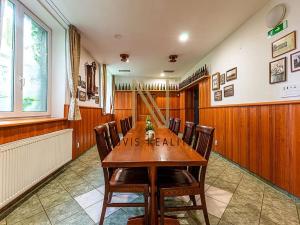Pronájem restaurace, Letiny, 646 m2