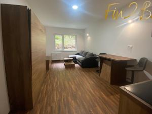 Pronájem bytu 1+kk, Ostrov - Horní Žďár, 27 m2