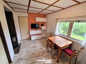 Pronájem chaty, Jílové u Prahy, 32 m2