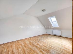 Prodej vícegeneračního domu, Senožaty, 182 m2