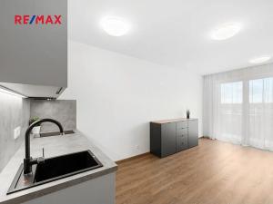 Pronájem bytu 1+kk, Praha - Háje, Výstavní, 32 m2
