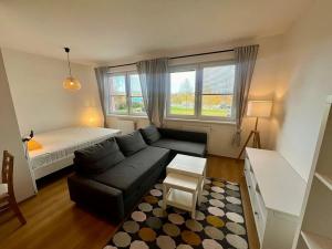 Pronájem bytu 1+kk, Praha - Černý Most, Rudolfa Holeky, 36 m2