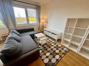 Pronájem bytu 1+kk, Praha - Černý Most, Rudolfa Holeky, 36 m2