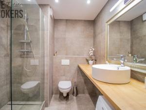 Pronájem bytu 2+kk, Praha - Troja, Hnězdenská, 39 m2
