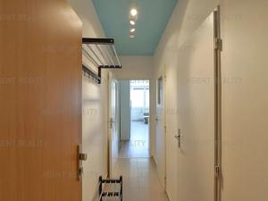 Prodej bytu 1+kk, Praha - Troja, Hnězdenská, 24 m2