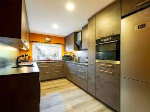 Prodej rodinného domu, Vroutek, Na Hůrce, 140 m2