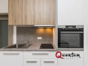 Pronájem bytu 1+kk, Praha - Vršovice, Novgorodská, 30 m2