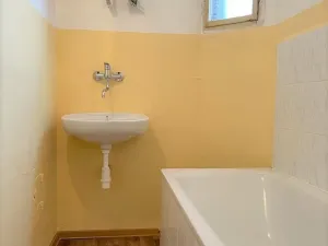 Pronájem bytu 2+1, Praha - Holešovice, Bubenské nábřeží, 69 m2