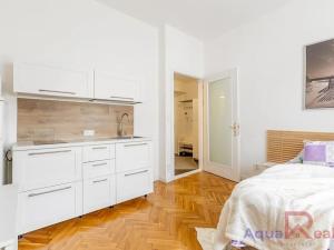 Prodej bytu 1+kk, Praha - Holešovice, Šimáčkova, 27 m2