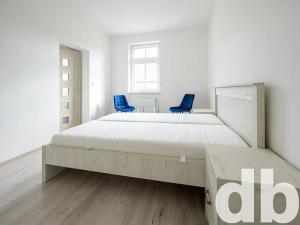 Pronájem bytu 2+kk, Karlovy Vary, Nejdecká, 63 m2