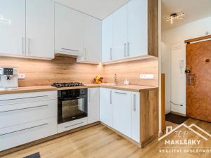 Prodej bytu 2+kk, Praha - Krč, V Štíhlách, 39 m2