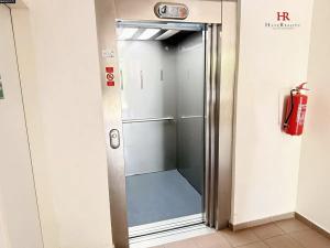 Prodej bytu 2+1, Týnec nad Sázavou, Na Kněžině, 65 m2