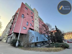 Pronájem bytu 1+kk, Praha - Košíře, Pod Klamovkou, 48 m2