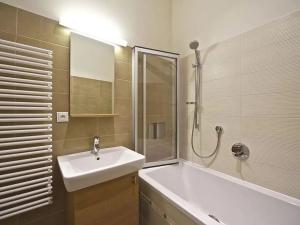 Pronájem bytu 3+1, Praha - Vyšehrad, Vratislavova, 75 m2