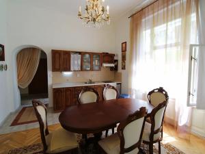 Pronájem bytu 3+1, Karlovy Vary, Krále Jiřího, 91 m2