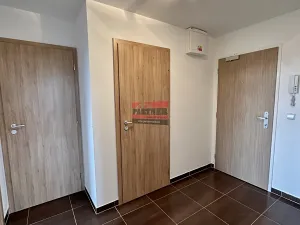 Pronájem bytu 3+kk, Praha - Uhříněves, Oty Bubeníčka, 64 m2