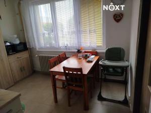 Prodej bytu 2+1, Jindřichův Hradec, sídliště Vajgar, 63 m2