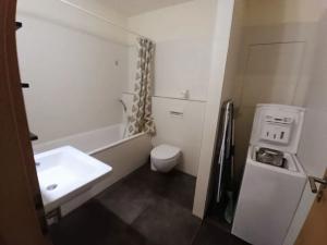 Pronájem bytu 2+kk, Praha - Smíchov, Holečkova, 58 m2