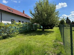 Prodej pozemku pro bydlení, Dolní Břežany, V Zahrádkách, 800 m2