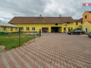 Prodej činžovního domu, Černčice, Husova, 732 m2