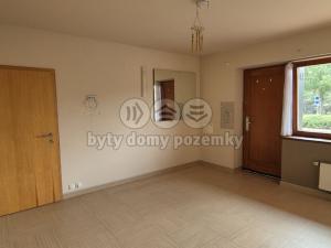 Pronájem bytu 1+kk, Králův Dvůr - Počaply, Pod Dálnicí, 27 m2