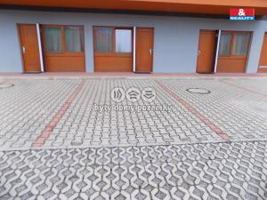 Pronájem bytu 1+kk, Králův Dvůr - Počaply, Pod Dálnicí, 27 m2