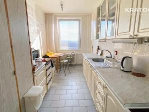 Pronájem bytu 2+1, Praha - Troja, Hnězdenská, 54 m2