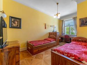 Pronájem bytu 3+1, Praha - Malá Strana, U lužického semináře, 150 m2
