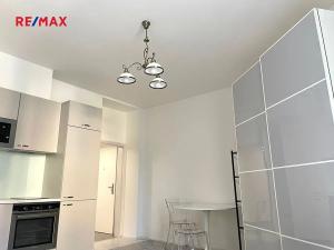 Prodej bytu 1+kk, Praha - Michle, U plynárny, 30 m2